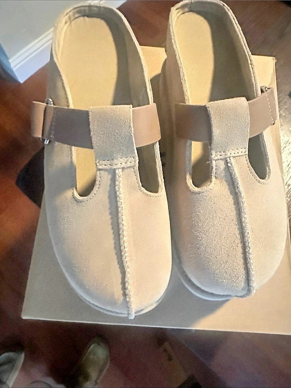 UGG Goldenstar Hi Clog Cream US 9 New